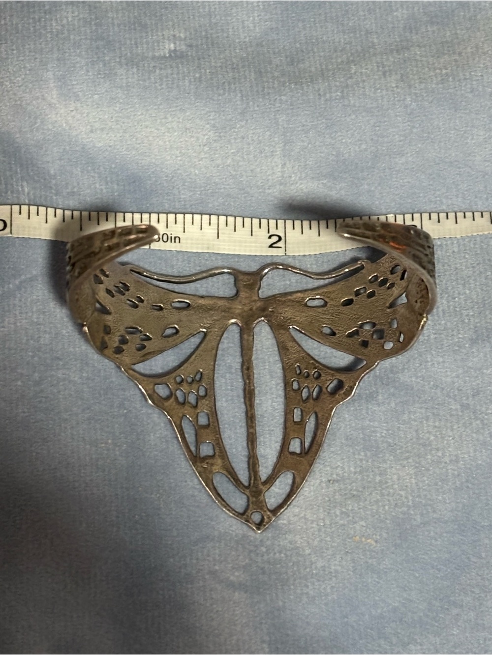 .925 Sterling dragonfly cuff bracelet detailed filigree wings Art Nouveau style - Picture 4 of 4
